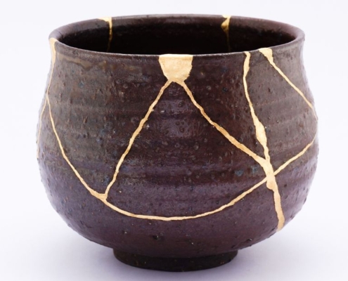 A klintsugi pot